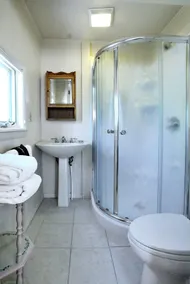 The Brewster Inn - Baño