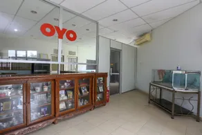 OYO 90441 Cz Traveler's Hotel - Reception
