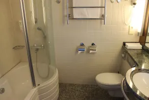 Santa's Hotel Santa Claus - Bathroom