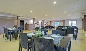 Treebo Avyukta Stay, 1.5 km to Madikeri Fort - Restaurant