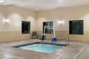 Garner Hotel Page - Lake Powell Area by IHG - Pool