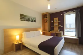 Comfort Suites Lyon Est Eurexpo - Chambre