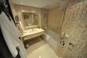 Le Passage Cairo Hotel & Casino - Baño