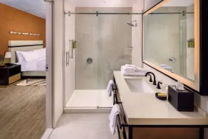 Hotel Melby Downtown Melbourne, Tapestry Collection by Hilton - Badezimmer