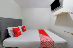 OYO 93526 Homely Syariah - Habitación