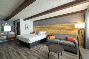 Trailhead Lodge - Room
