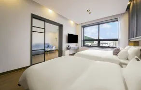 Urban - Room