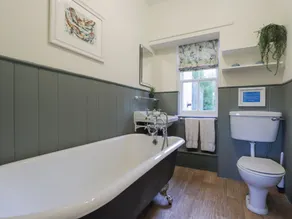 Cormack Lodge - Brodie Castle - Baño