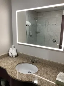 Elker Inn & Suites - Badrum