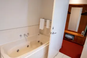 Linaker Art Deco Motel - Badezimmer