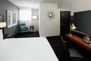 DoubleTree by Hilton Montreal Airport - Chambre