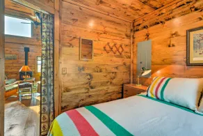 Greenfield Cabin w/ Screened-in Porch & Fire Pit! - Innenbereich