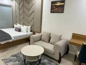 Mastiff Select Aparajita at 52 Bigha Parking Khatu Shyam - Chambre