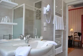 AUBERGE DU PORCHE - Badezimmer