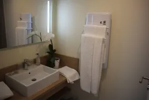 Brit Hotel Montargis - Bathroom