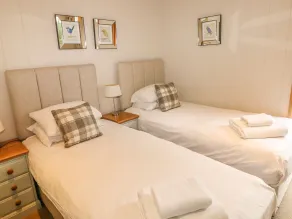 Hambleton - Room