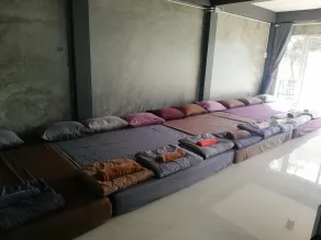 Lom Choi Home Stay Ayutthaya - Hostel - Room