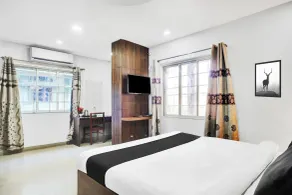 Super Townhouse Zoo Road Near Guwahati Central Formerly IR Luxuria - Chambre