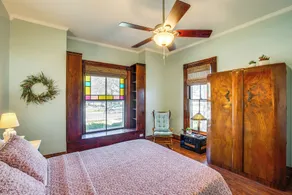 Granbury Home w/ Fire Pit, Walk to The Square! - Innenbereich