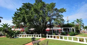 Days Inn by Wyndham Fort Myers Springs Resort - Vue de la chambre