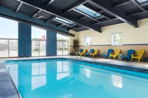 Days Inn by Wyndham Niagara Falls Centre St By the Falls - Piscine