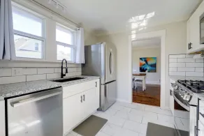 Charming Home, Walkable to Downtown Lee's Summit - Innvendig