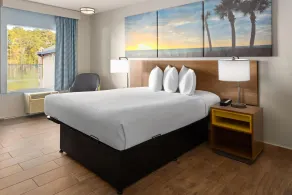 Days Inn by Wyndham Hardeeville Near Hilton Head - Chambre