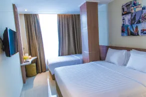 Hotel Dharmein - Room