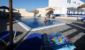 Mary Rooms - Pool