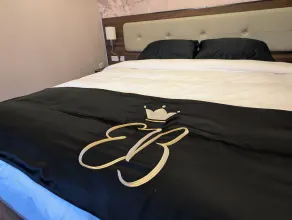 Empress Building - Room