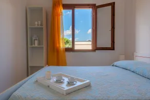 Outstanding Residenze Gallura 2 Bedroom Sleeps 5 - Værelse