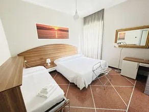 Hotel Mediterraneo - Chambre