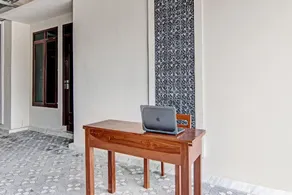 Hotel O Sandira Syariah - Recepción