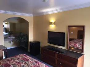 Industry Inn & Suites - Chambre
