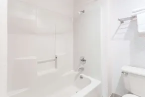 Days Inn by Wyndham Battlefield Rd/Hwy 65 - Salle de bain