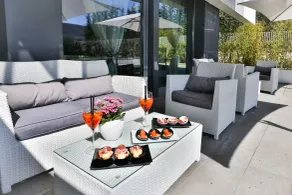 One Hotel & Restaurant - Restaurant