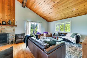 3 Acres, Mtn Views, Hot Tub, Steps to Winery - Interiør