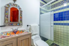 Casa Marquez - Bad