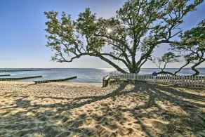 Private Boat Dock: Fun OBX Family Getaway w/ Deck - Interiör