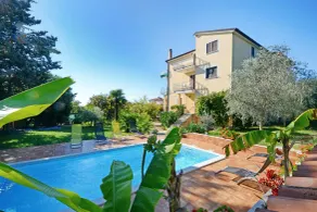 Flat with pool close to Kanegra Beach - Piscina