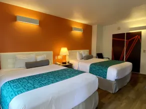 Howard Johnson by Wyndham Lake George - Chambre