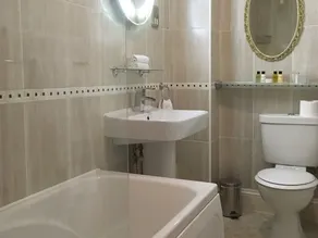 Highcliffe House - Bathroom