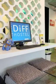Diff Hostel - Coin salon dans le hall