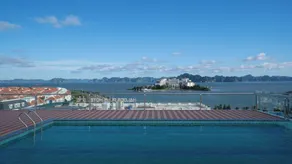 Danitel Halong - Piscina