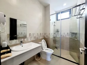 E3 Homestay and Coffee - Bathroom