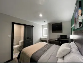 Bishop Arts Suites - Room