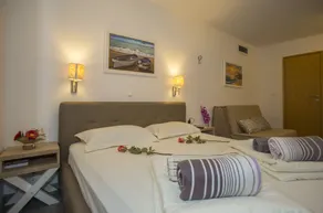 Guesthouse Aleto - Habitación