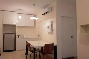 Quin Homestay UUC - Essbereich im Zimmer