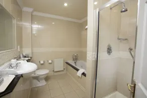 The 19th Golf Lodge - Bathroom