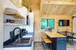 Tiny Cabin on Lake Murray, Private Dock for Boats - Innenbereich